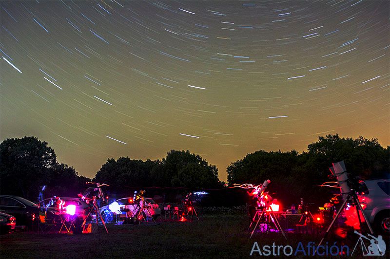 El festival de luces de los astrofotógrafos. Foto de Roberto Bravo (@ästroaficion)